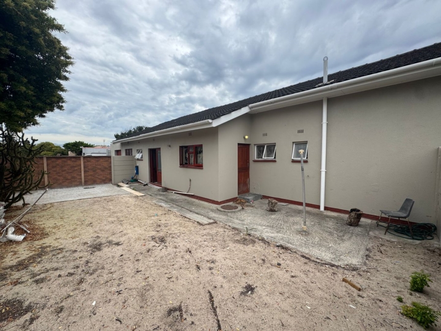 3 Bedroom Property for Sale in Erica Township Western Cape